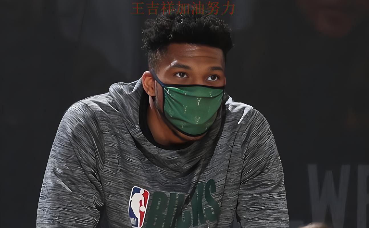 雄鹿在羽毛球公开赛中客场逆转拿下关键三分 引发球迷持续关注 雄鹿在羽毛球公开赛中客场逆转拿下关键三分 引发球迷持续关注